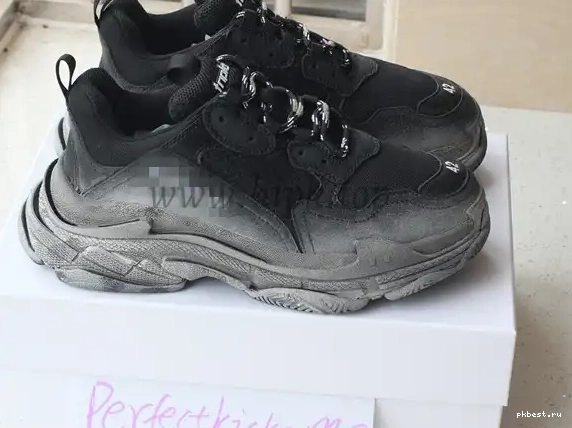 GOD TRIPLE S Paris TRAINER all black 0316